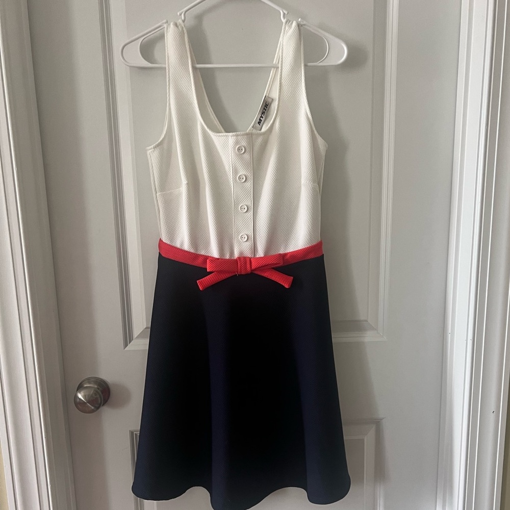 Charming White and Navy KDress with Coral Bow